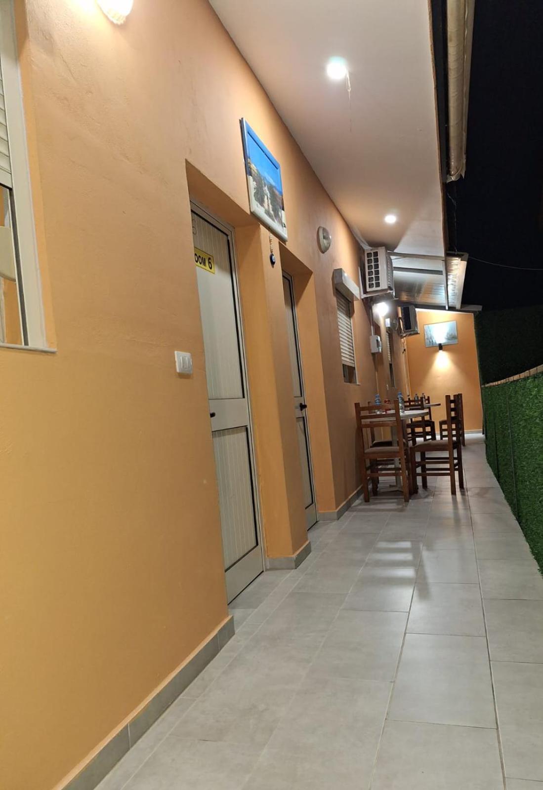 Hotel Sabi Maminas Екстериор снимка